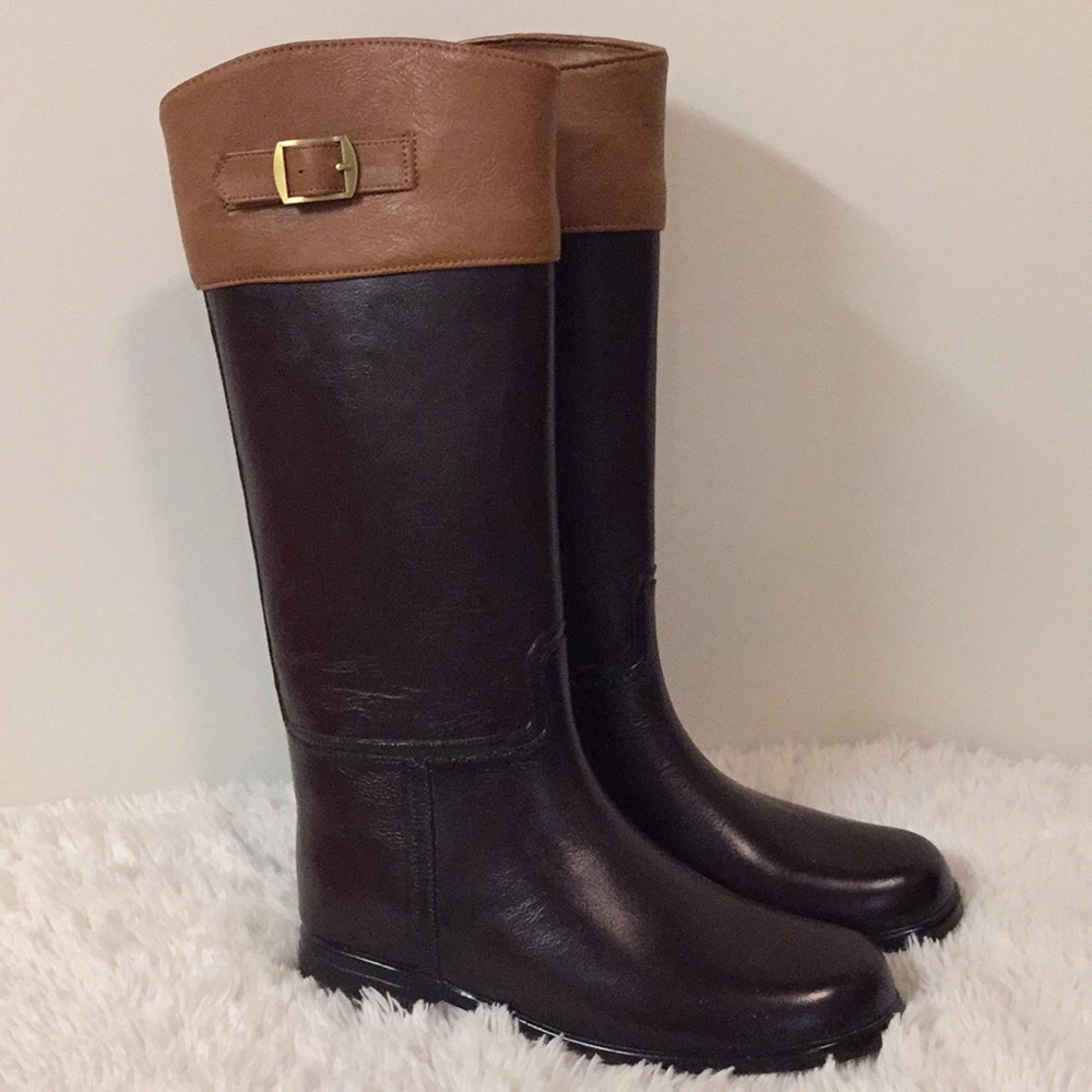 Fashionable Rain boots (size 5.5)